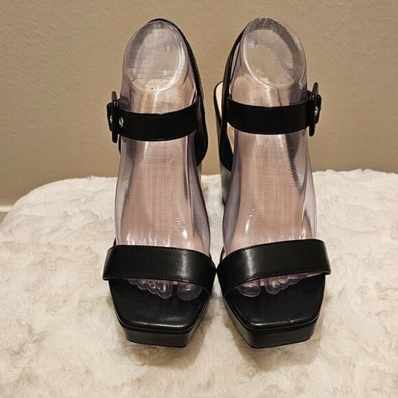 Marc Fisher Lukey Black Leather Wedge Heels Size 8.5 - Picture 2 of 9